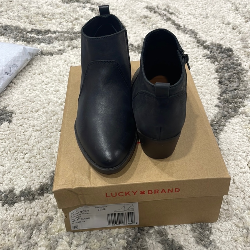 Brand new Lucky 🍀 brand shoes size 7.5